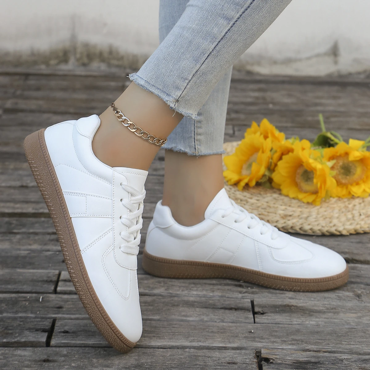 Ladies' casual white sports sh - Embroidery White review and price
