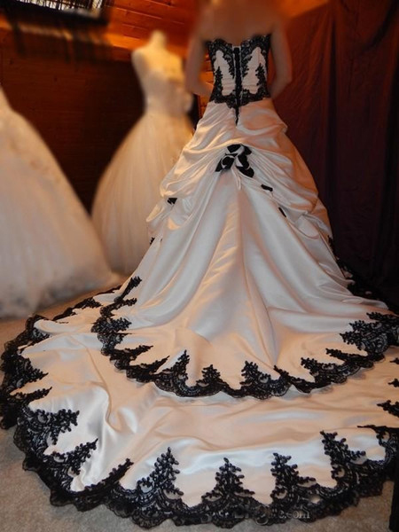 Vintage Wedding Dress Gothic B - Embroidery Gothic review and price